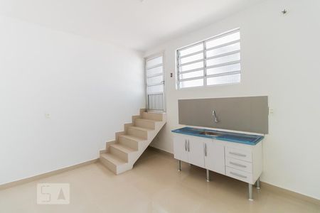 Cozinha de casa para alugar com 1 quarto, 50m² em Jardim Brasília (zona Leste), São Paulo