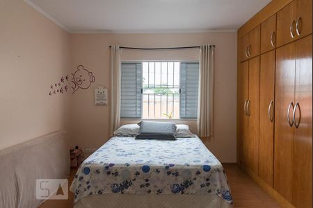 Suíte de casa à venda com 3 quartos, 164m² em Vila Brasílio Machado, São Paulo