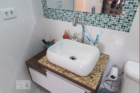 Pia de casa à venda com 3 quartos, 164m² em Vila Brasílio Machado, São Paulo