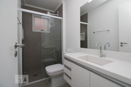 Banheiro de kitnet/studio para alugar com 1 quarto, 40m² em Belenzinho, São Paulo