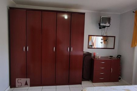 Quarto 1 de casa à venda com 3 quartos, 210m² em Igara, Canoas