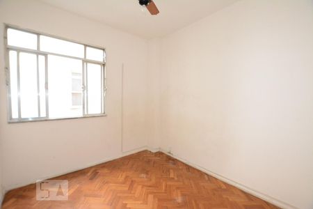 Quarto 2 de apartamento para alugar com 2 quartos, 54m² em Bonsucesso, Rio de Janeiro