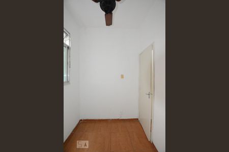 Quarto 1 de apartamento para alugar com 2 quartos, 54m² em Bonsucesso, Rio de Janeiro