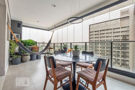 Sala - Varanda de apartamento à venda com 2 quartos, 72m² em Pinheiros, São Paulo