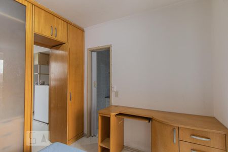 Quarto 1 de apartamento para alugar com 1 quarto, 37m² em Centro, Curitiba