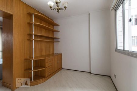 Sala de apartamento para alugar com 1 quarto, 37m² em Centro, Curitiba