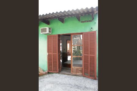 Casa para alugar com 498m², 3 quartos e 2 vagas Casa para alugar com 498m², 3 quartos e 2 vagasSacada Frente