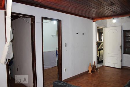 Detalhe Sala de casa para alugar com 3 quartos, 498m² em Rubem Berta, Porto Alegre