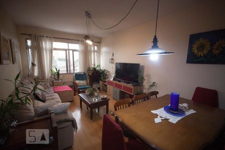 Apartamento à venda com 80m², 2 quartos e 1 vagaSala