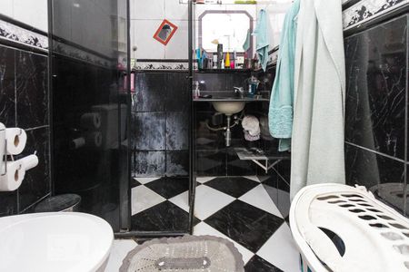 Banheiro de apartamento para alugar com 2 quartos, 72m² em Vila Ema, São Paulo