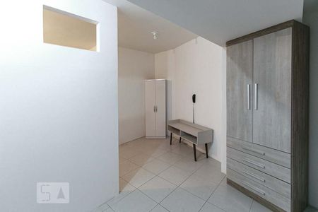 Quarto de apartamento para alugar com 1 quarto, 31m² em Santo Antônio, Porto Alegre