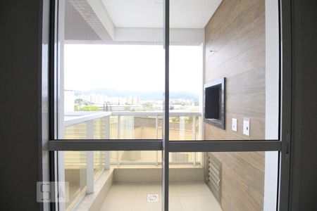 Varanda da sala de apartamento para alugar com 2 quartos, 65m² em Itacorubi, Florianópolis