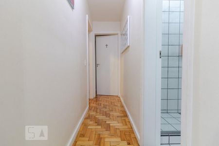 Corredor de apartamento para alugar com 2 quartos, 65m² em Copacabana, Rio de Janeiro