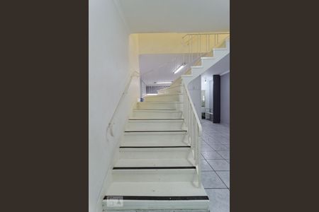 Escadas de casa à venda com 3 quartos, 219m² em Indianópolis, São Paulo