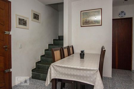 Sala de casa à venda com 3 quartos, 125m² em Jardim Mirna, Taboão da Serra