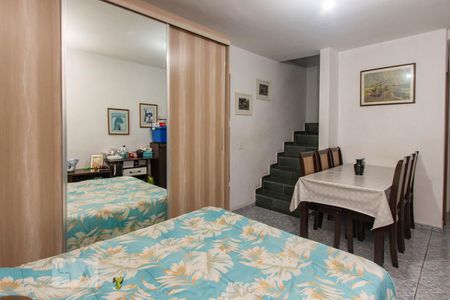 Sala de casa à venda com 3 quartos, 125m² em Jardim Mirna, Taboão da Serra