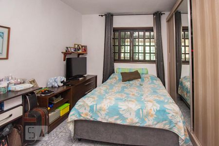 Sala de casa à venda com 3 quartos, 125m² em Jardim Mirna, Taboão da Serra