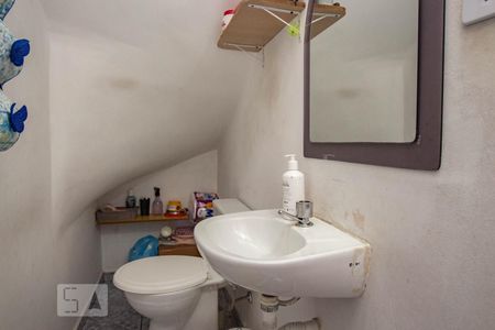 Lavabo de casa à venda com 3 quartos, 125m² em Jardim Mirna, Taboão da Serra