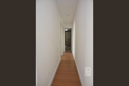 Corredor de apartamento para alugar com 2 quartos, 62m² em Taquara, Rio de Janeiro