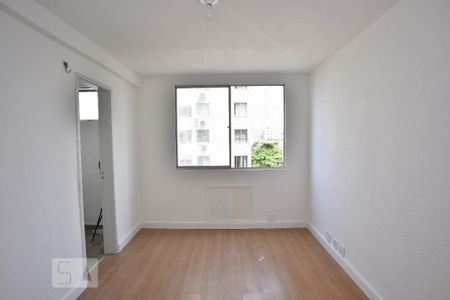 Sala de apartamento para alugar com 2 quartos, 62m² em Taquara, Rio de Janeiro