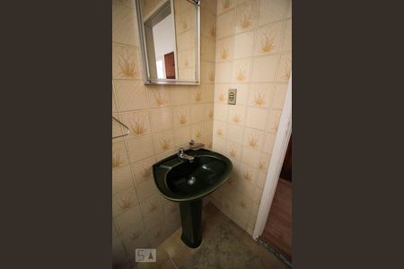 Casa à venda com 157m², 4 quartos e 3 vagas Casa à venda com 157m², 4 quartos e 3 vagasBanheiro