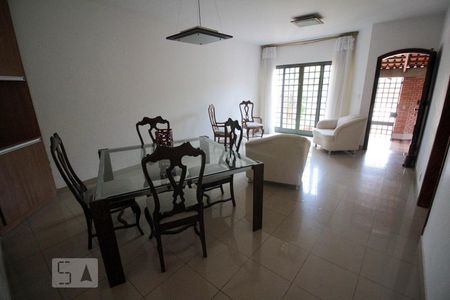 Sala de casa à venda com 4 quartos, 157m² em Jardim Planalto, Jundiaí