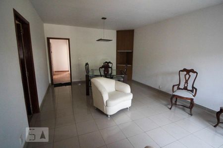 Sala de casa à venda com 4 quartos, 157m² em Jardim Planalto, Jundiaí