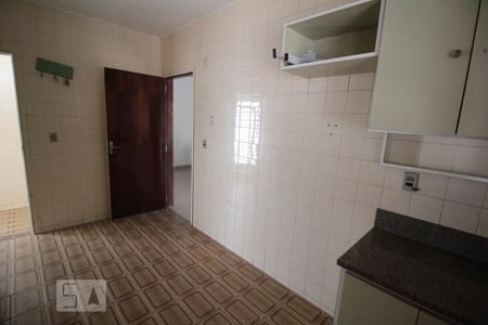 Casa à venda com 157m², 4 quartos e 3 vagas Casa à venda com 157m², 4 quartos e 3 vagasCozinha