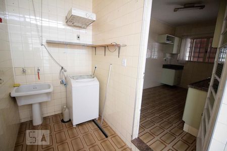 Casa à venda com 157m², 4 quartos e 3 vagas Casa à venda com 157m², 4 quartos e 3 vagasÁrea de Serviço