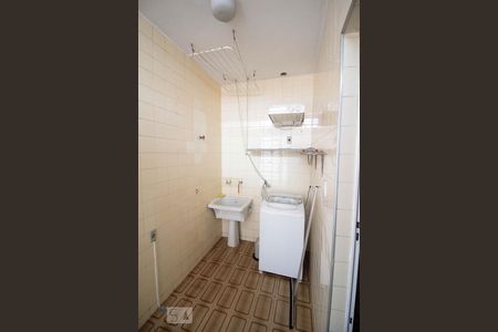 Casa à venda com 157m², 4 quartos e 3 vagas Casa à venda com 157m², 4 quartos e 3 vagasÁrea de Serviço