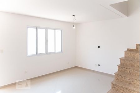 Casa de condomínio à venda com 80m², 3 quartos e 1 vagaSala