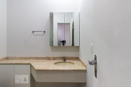 Banheiro de apartamento para alugar com 1 quarto, 36m² em Moema, São Paulo