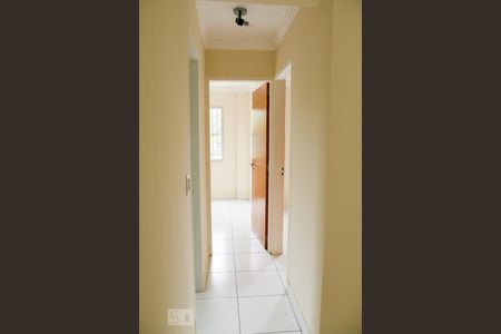 Corredor de apartamento para alugar com 2 quartos, 63m² em Vila Anhangüera, São Paulo