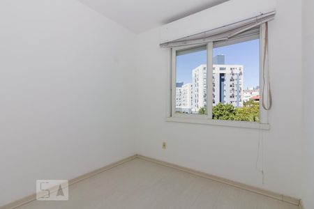 Quarto de apartamento para alugar com 3 quartos, 78m² em Chácara das Pedras, Porto Alegre