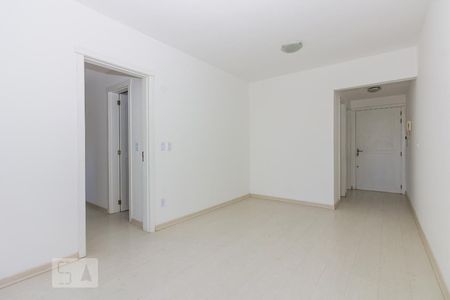 Sala de apartamento para alugar com 3 quartos, 78m² em Chácara das Pedras, Porto Alegre