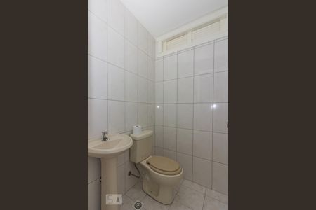 Lavabo de apartamento para alugar com 3 quartos, 78m² em Chácara das Pedras, Porto Alegre