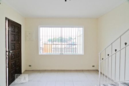 Sala de casa para alugar com 2 quartos, 137m² em Jardim Mariliza, São Paulo