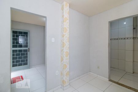 Hall Primeiro Andar de casa para alugar com 2 quartos, 80m² em Oswaldo Cruz, Rio de Janeiro