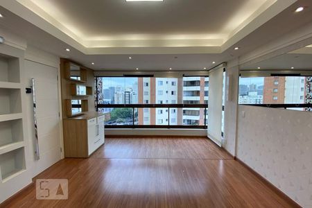 Sala de apartamento à venda com 3 quartos, 109m² em Vila Suzana, São Paulo
