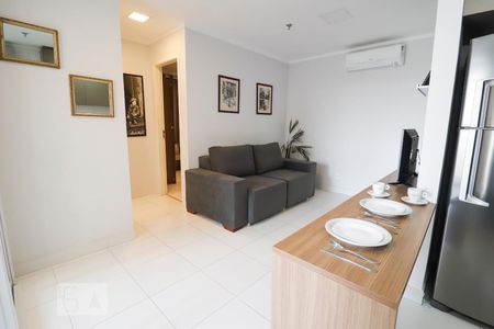 Sala de apartamento para alugar com 2 quartos, 54m² em Jardim Goiás, Goiânia