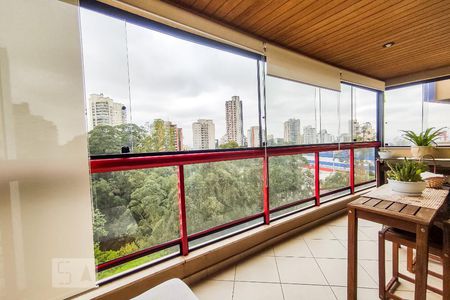 Varanda de apartamento para alugar com 4 quartos, 163m² em Vila Suzana, São Paulo