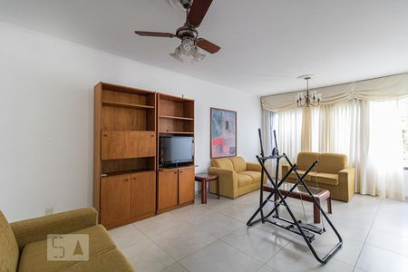 Sala de casa à venda com 3 quartos, 148m² em Sarandi, Porto Alegre