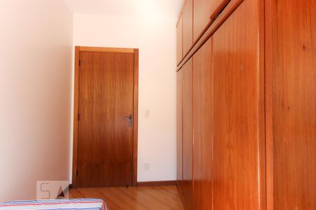 Quarto 1 de apartamento à venda com 2 quartos, 102m² em Santana, Porto Alegre