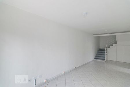 Sala 1 de casa para alugar com 3 quartos, 130m² em Jardim Stella, Santo André