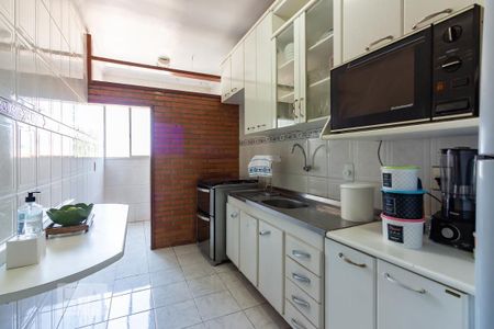 Cozinha de apartamento à venda com 2 quartos, 58m² em Pestana, Osasco