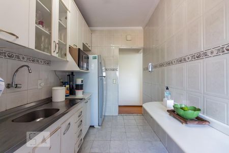 Cozinha de apartamento à venda com 2 quartos, 58m² em Pestana, Osasco