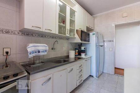 Cozinha de apartamento à venda com 2 quartos, 58m² em Pestana, Osasco