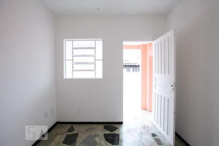 Sala de casa para alugar com 2 quartos, 72m² em Parque Residencial D’abril, São Paulo