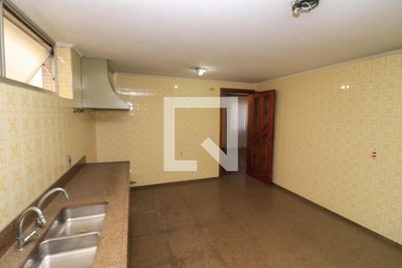 Casa para alugar com 550m², 3 quartos e 4 vagas Casa para alugar com 550m², 3 quartos e 4 vagasCozinha