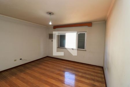 Casa para alugar com 550m², 3 quartos e 4 vagas Casa para alugar com 550m², 3 quartos e 4 vagasQuarto 2 - Suíte